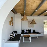 Faragas Hill Euphoria Villa Angairiá